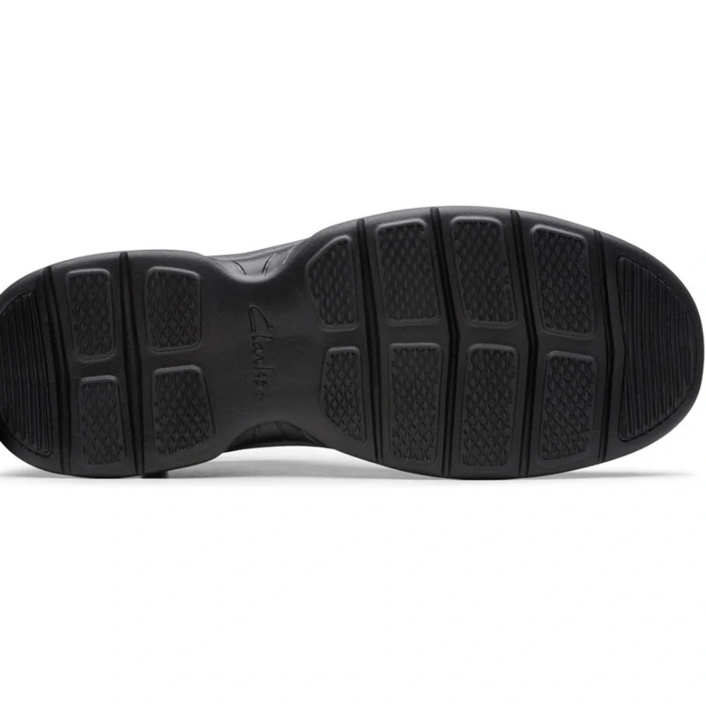 CLARKS Bradley Up Boot in black tumbled leather‎ Size 9 A22
